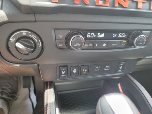 Used 2025 Nissan Frontier PRO-4X w/ Pro Convenience Package image 29