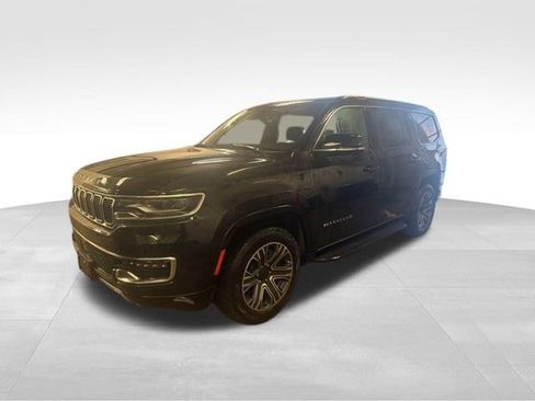 Used 2024 Jeep Wagoneer Series II image 3