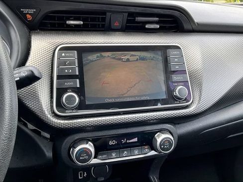 Used 2018 Nissan Kicks SV FWD image 13