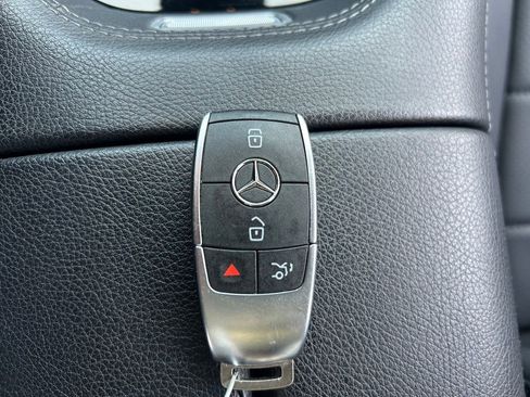 Used 2025 Mercedes-Benz GLS 450 4MATIC image 44