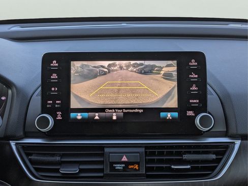 Used 2019 Honda Accord EX image 19