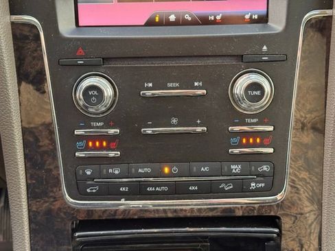 Used 2015 Lincoln Navigator L 4WD image 18