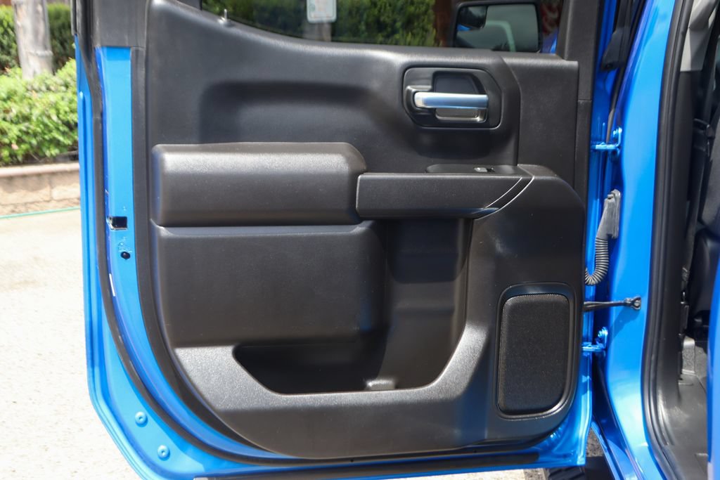 Used 2025 Chevrolet Silverado 1500 Custom w/ Turbomax Blackout Package AWD/4WD image 28