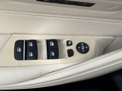 Used 2019 BMW 540i xDrive image 23