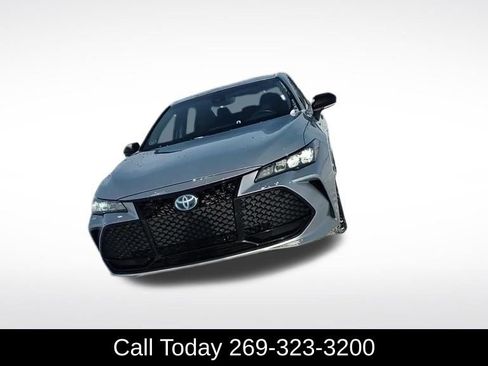 Used 2022 Toyota Avalon XSE image 8