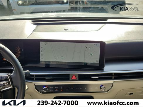 Certified 2024 Kia Sorento S w/ Panoramic Sunroof Package FWD image 19