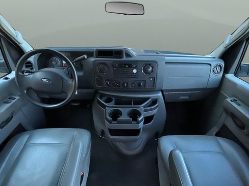 Used 2014 Ford E-250 and Econoline 250 Van 3D w/ Power Group image 25