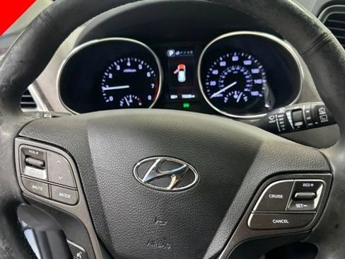 Used 2017 Hyundai Santa Fe Sport FWD image 7