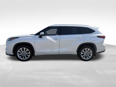 Used 2021 Toyota Highlander Limited AWD/4WD image 8