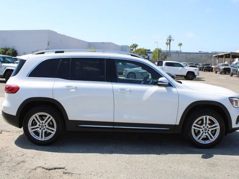 Used 2022 Mercedes-Benz GLB 250 image 3
