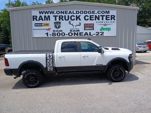 Used 2026 RAM 2500 4x4 Crew Cab image 2