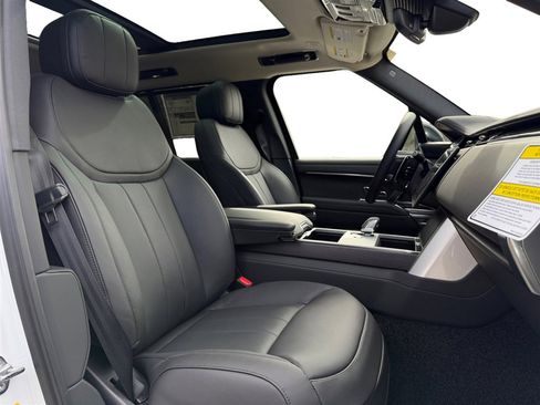 New 2026 Land Rover Range Rover SE image 22