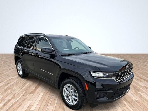 New 2025 Jeep Grand Cherokee Laredo X w/ Luxury Tech Group I image 4