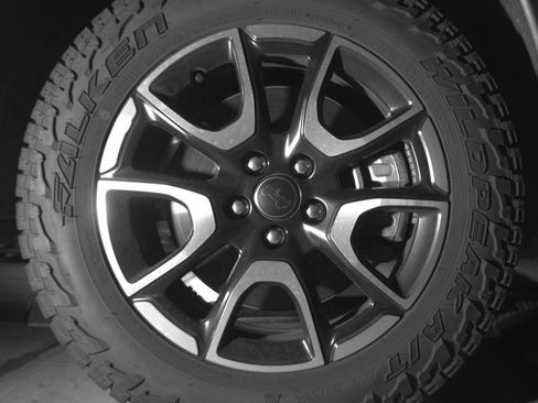 Used 2025 Jeep Compass Trailhawk AWD/4WD image 13