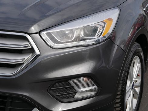 Used 2018 Ford Escape SEL image 16