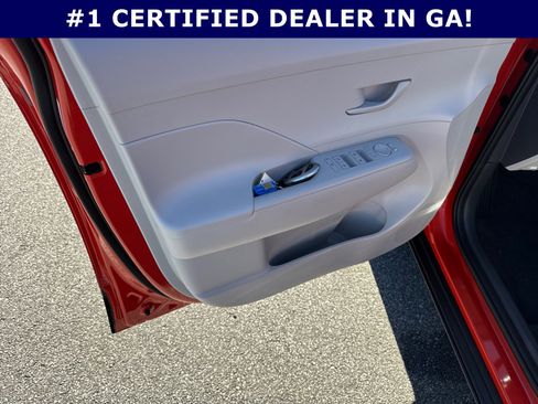 Certified 2025 Hyundai Kona SEL image 10