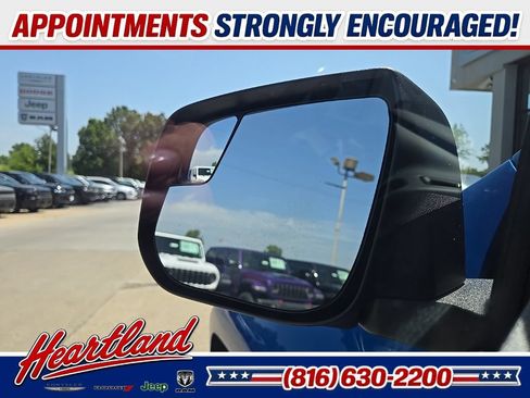 Used 2021 Chevrolet Colorado Z71 AWD/4WD image 39