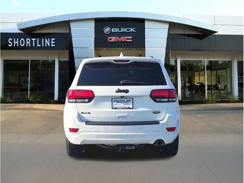 Used 2019 Jeep Grand Cherokee Altitude AWD/4WD image 4