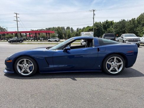 Used 2007 Chevrolet Corvette Coupe w/ Preferred Equipment Group RWD image 4