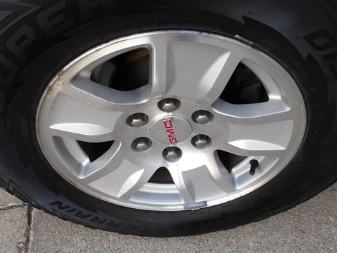 Used 2013 GMC Yukon XL SLT image 31