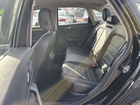 Used 2024 Volkswagen Jetta SE image 11