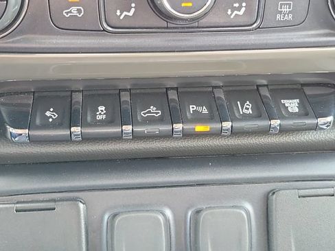 Used 2019 Chevrolet Silverado 2500 High Country w/ Duramax Plus Package AWD/4WD image 19