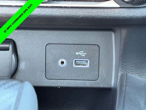 Used 2025 Nissan Versa SV image 26