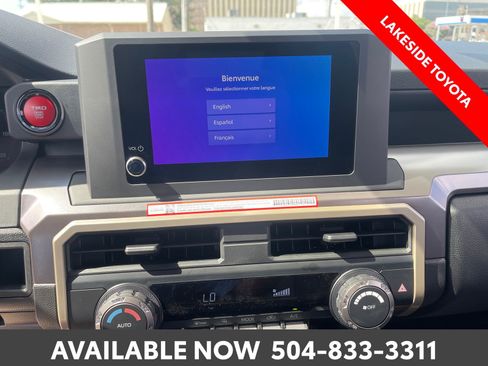 Certified 2026 Toyota Tacoma TRD Off-Road AWD/4WD image 32