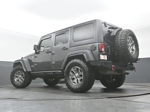 Used 2016 Jeep Wrangler Unlimited Rubicon w/ Connectivity Group AWD/4WD image 33