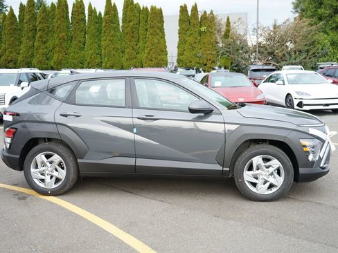 Used 2026 Hyundai Kona SE FWD image 4