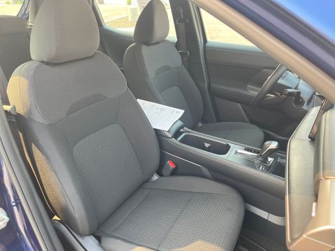 Used 2025 Nissan Kicks S AWD/4WD image 19