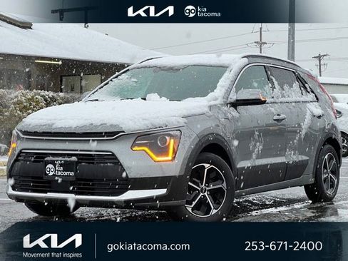 Certified 2025 Kia Niro EX image 1