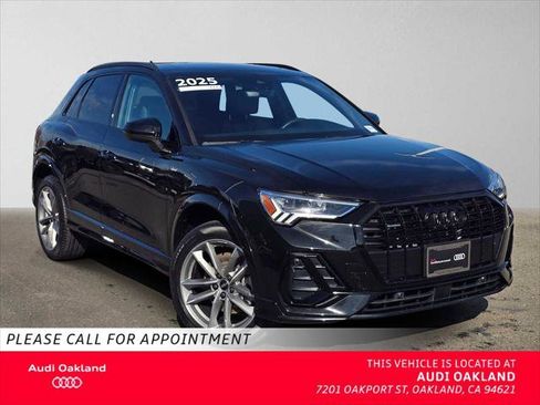 Used 2025 Audi Q3 2.0T Premium w/ Black Optic Sport Package AWD/4WD image 1