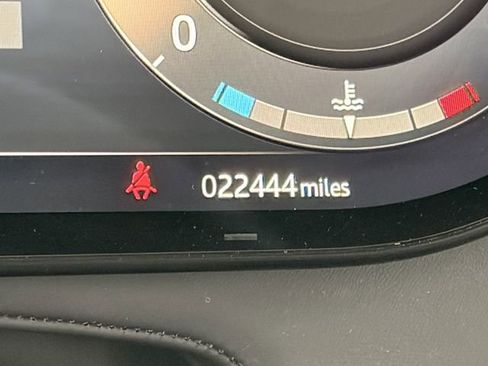 Used 2023 Land Rover Range Rover Sport SE image 12