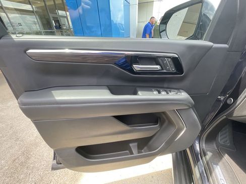 Certified 2025 Chevrolet Tahoe LT RWD image 21