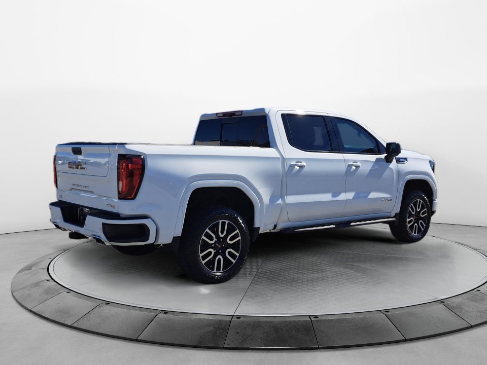 Used 2025 GMC Sierra 1500 AT4 w/ AT4 Premium Package AWD/4WD image 7