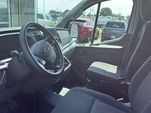 Certified 2025 Ford Transit 250 Low Roof w/ Exterior Upgrade Package RWD image 9