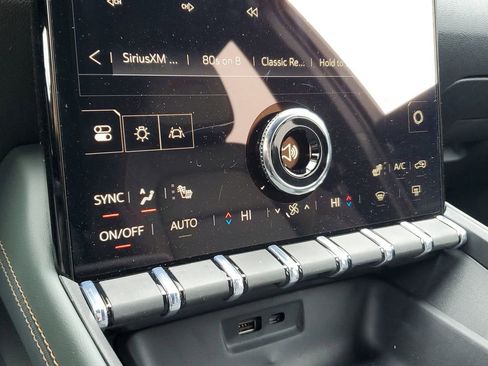 New 2026 GMC Terrain AT4 w/ Technology Package II AWD/4WD image 36