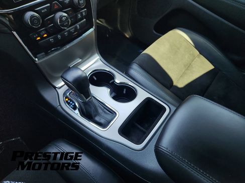 Used 2021 Jeep Grand Cherokee Laredo X AWD/4WD image 15