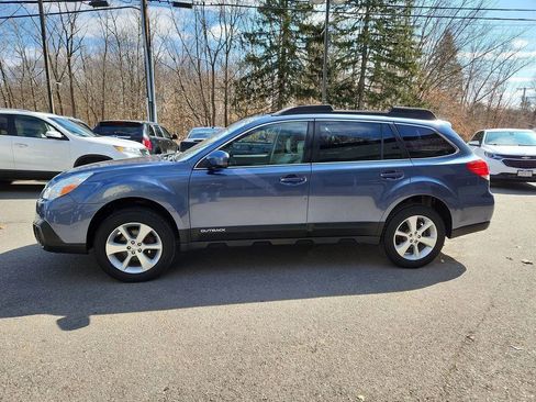 Used 2013 Subaru Outback 2.5i Limited image 2
