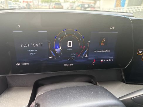 Used 2025 Chevrolet Traverse LT w/ Midnight/Sport Edition FWD image 16