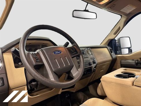 Used 2016 Ford F250 XLT w/ XLT Value Package AWD/4WD image 8