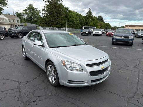 Used 2009 Chevrolet Malibu LT w/ HFV6 Engine Package FWD image 4