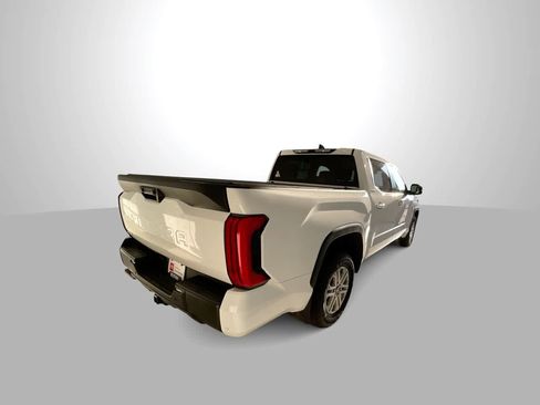Used 2025 Toyota Tundra SR5 w/ SR5 Premium Package AWD/4WD image 8