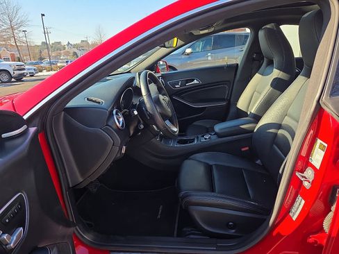 Used 2019 Mercedes-Benz CLA 250 CLA 250 image 15