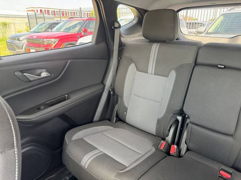 Used 2025 Chevrolet Blazer LT FWD image 33