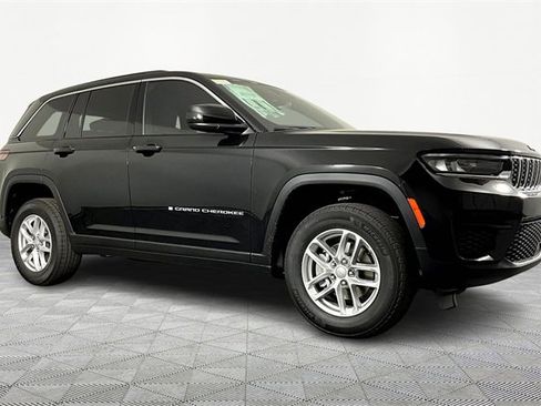 New 2025 Jeep Grand Cherokee Laredo X image 3