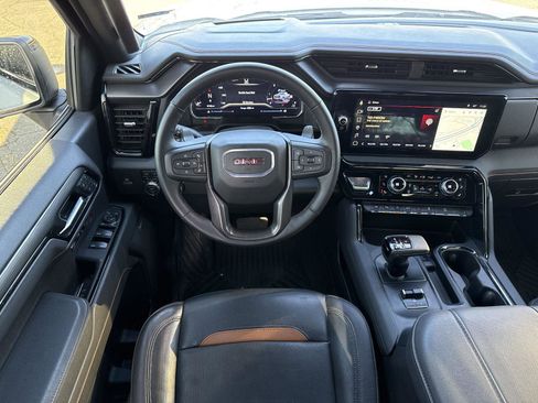 Used 2025 GMC Sierra 1500 AT4 w/ AT4 Premium Package image 12