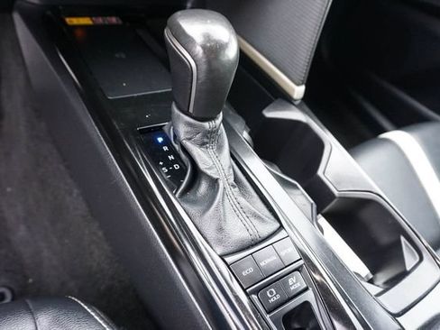 Used 2025 Toyota Camry SE FWD image 16