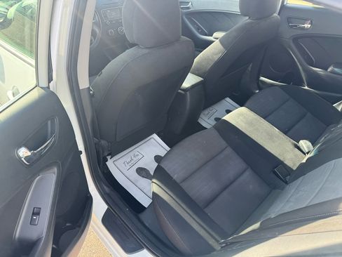 Used 2016 Kia Forte EX image 6
